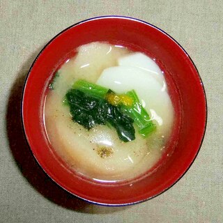 もち麩とほうれん草と柚子のお味噌汁